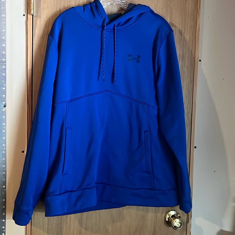 Mens Under Armour Lg cold gear blue hoodie preowned good condition